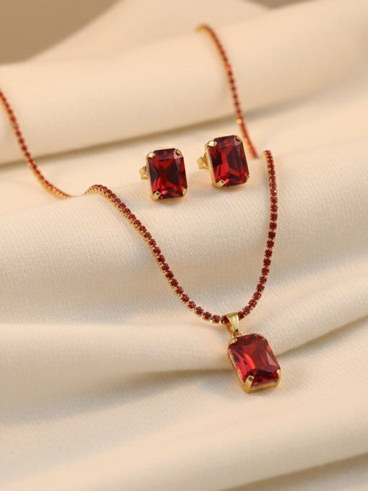 Scarlet Emerald-Cut Solitaire Set